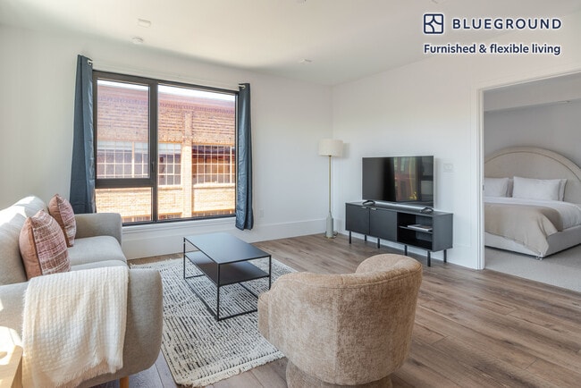 Photo - 1288 Howard St Unidad FL5-ID1910