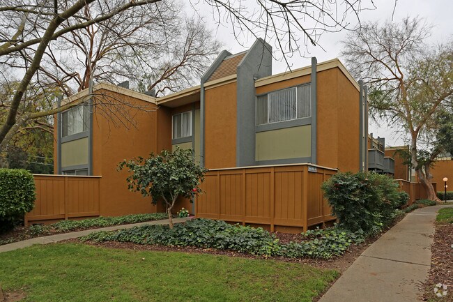 Photo - 5440 Marconi Ave