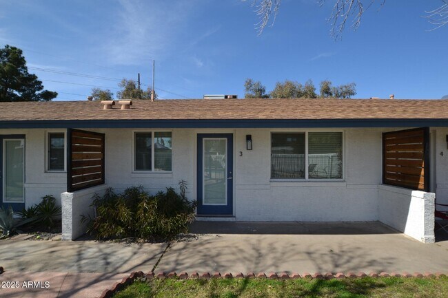 Building Photo - 1202 E Kaler Dr Unit 2