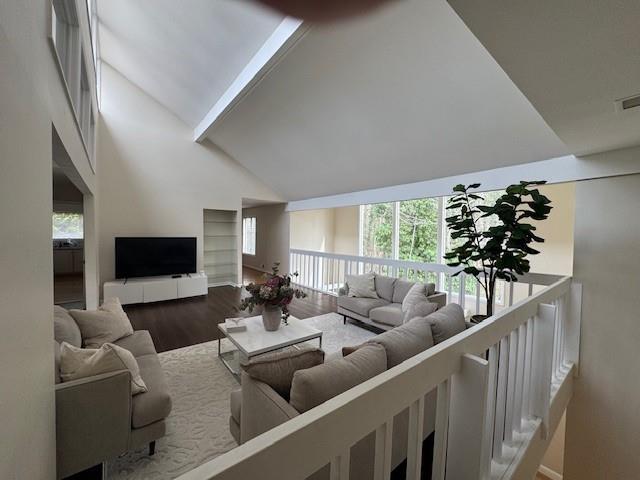 Photo - 192 Kings Row NE