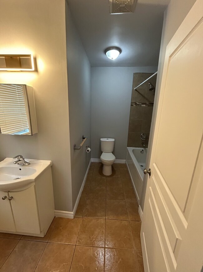 Photo - 152 Lake St Unit 1