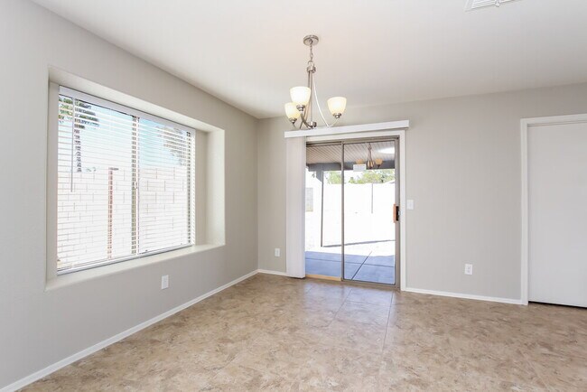 Photo - 16080 W Jackson St