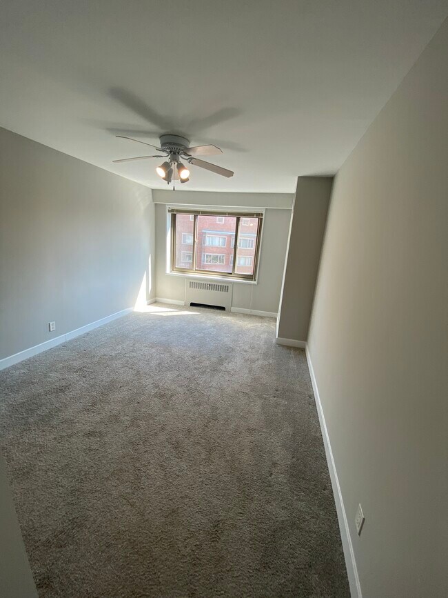 Photo - 1300 N Lake Shore Dr Unit 1418