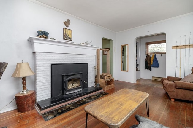 Photo - 639 Prideaux St