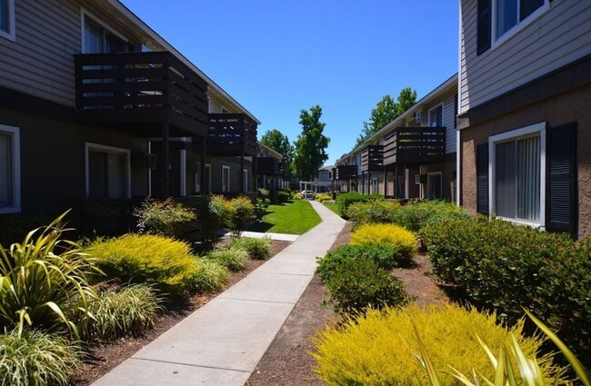 Clayton Crossing Apartments