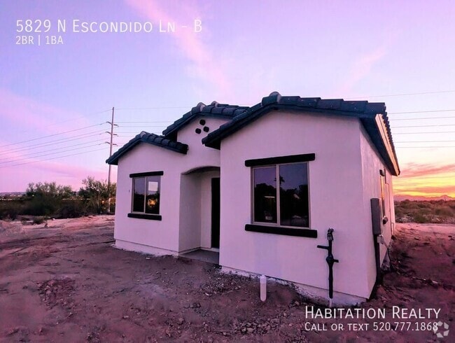 Building Photo - 5829 N Escondido Ln Rental