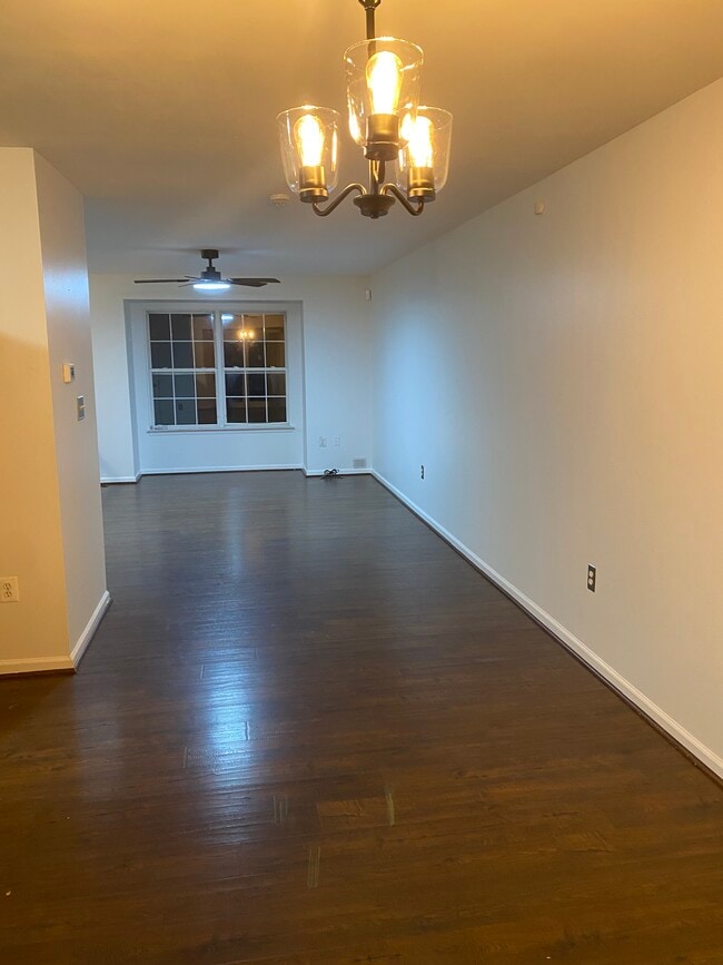 Photo - 707 Kings Crest Dr