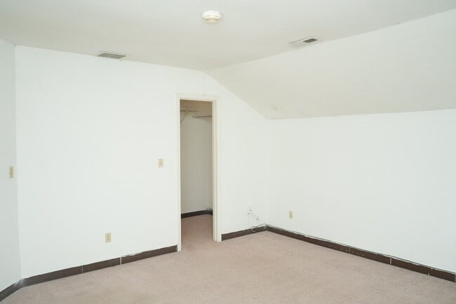 119 Harmon St