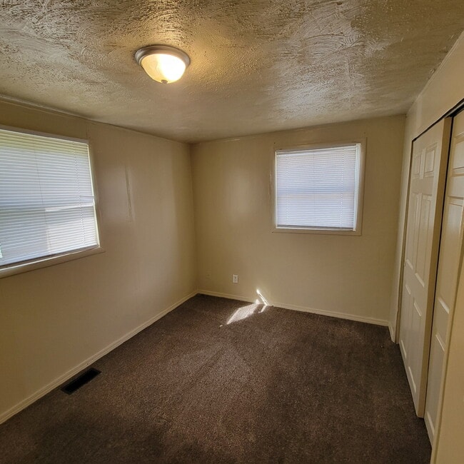 Photo - Near East 2BR House ready to Lease!