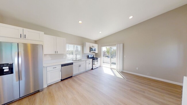 Photo - 5005-5007 La Dorna St Townhome