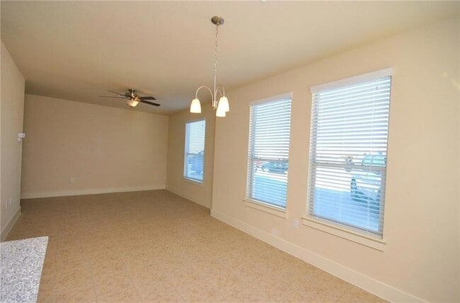 Photo - 2222 Creekside Ln Unidad B