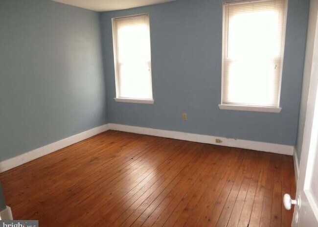 Photo - 204 East St