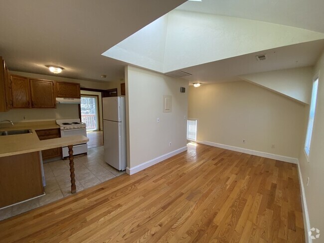 Building Photo - 28 Wren Terrace Rental