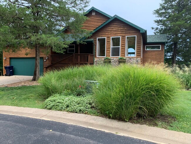 Photo - 216 Weiskopf Way