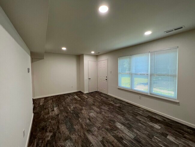 Photo - 1901 Beaver Rd