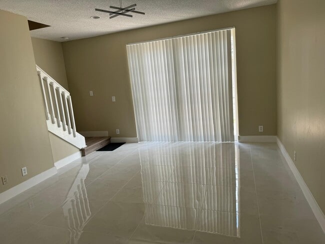 Photo - 18097 SW 30th Ct