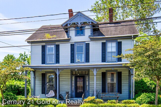 3 br, 1.5 bath House - 133 West Main Street - 3 br, 1.5 bath House - 133 West Main Street