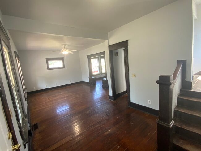 Photo - 1003 E Main St