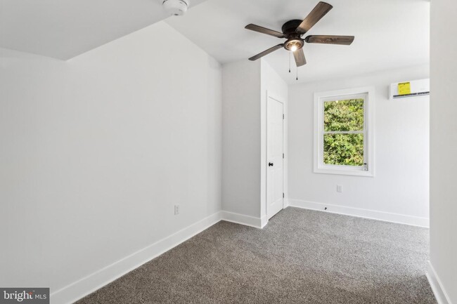 Building Photo - 1306 W Rene Ave Rental