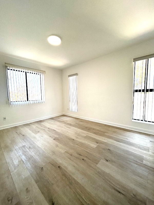 Building Photo - 465 Oak St Unit 202 Rental
