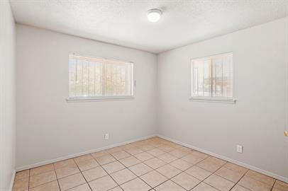 Photo - 4908 Royal Dr