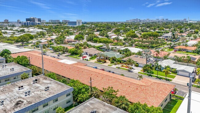 Photo - 2121 NE 68th St Unidad APT 109