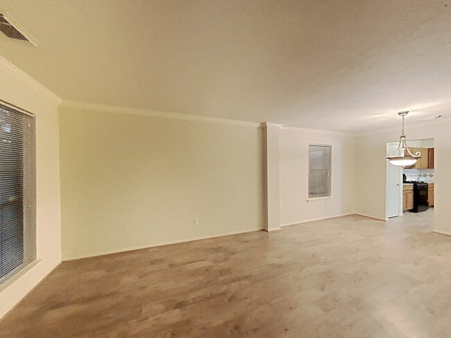 Photo - 9818 Golden Prairie Ln