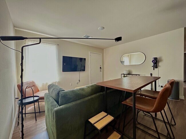 Photo - Sunny Side Up Unidad A