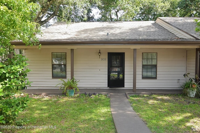 Building Photo - 909 Candlebrook Ln Rental
