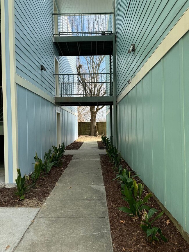 Photo - STRAIGHTfpg3251 Unidad G136