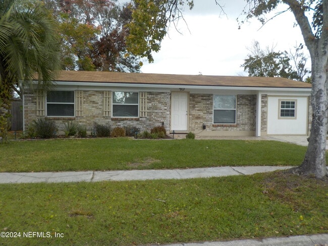 Photo - 10929 Weymouth Cir N Casa
