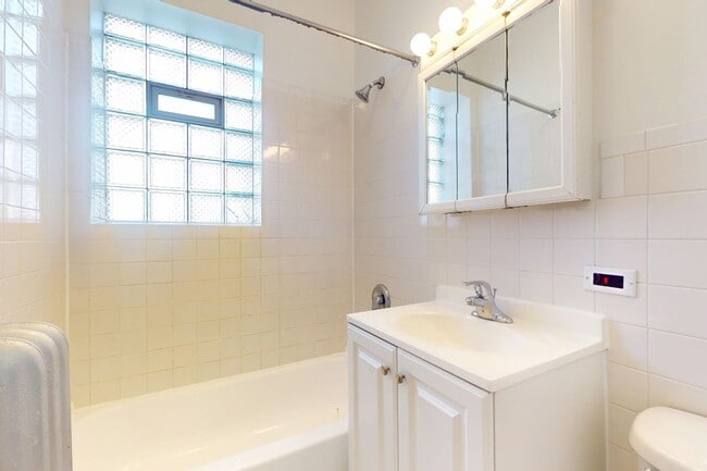 Photo - 5415 S. Woodlawn Avenue