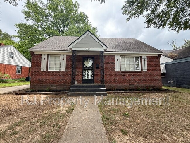 Photo - 1082 Woodbury Rd House
