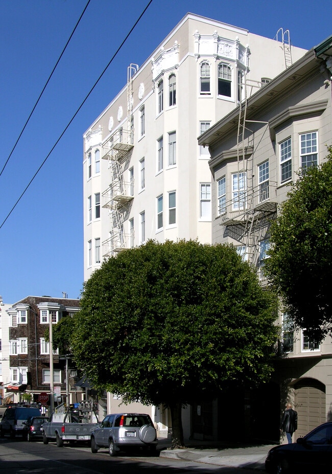 From Washington Street to the southeast - 2480 Washington St Apartments
