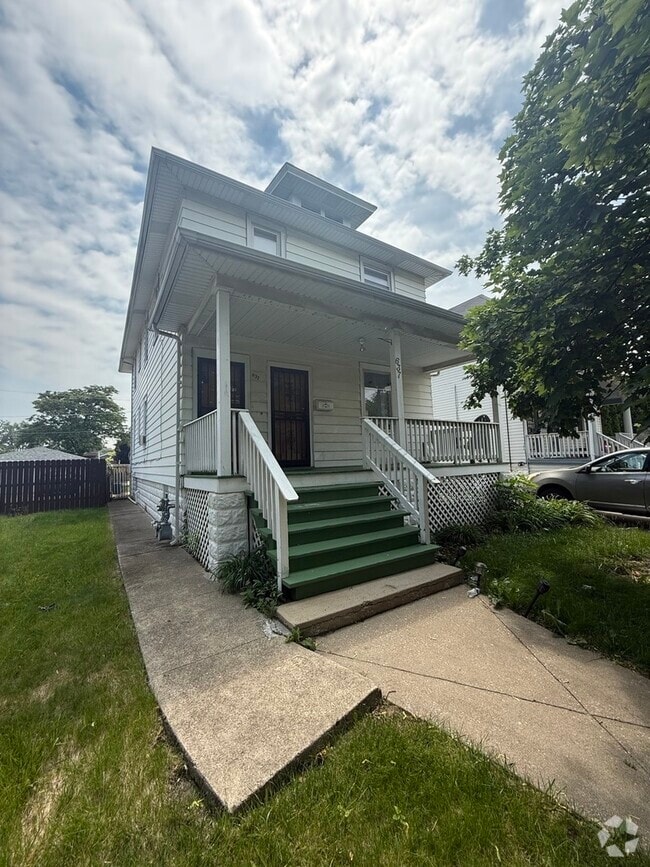 Building Photo - 637 S 14th Ave Rental