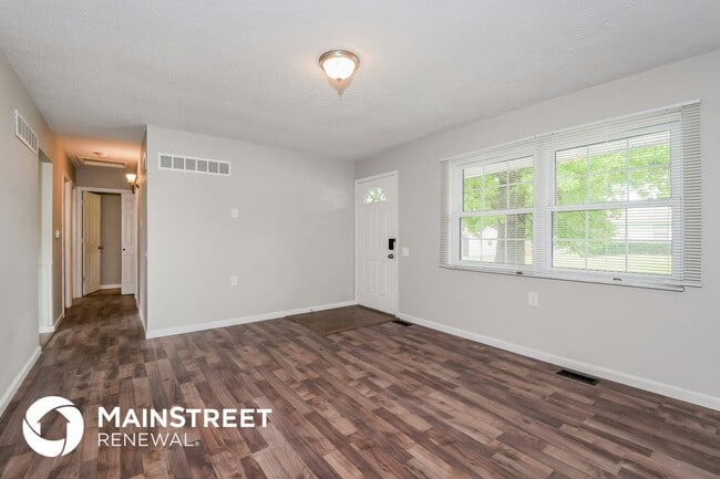 Photo - 2868 Essex St