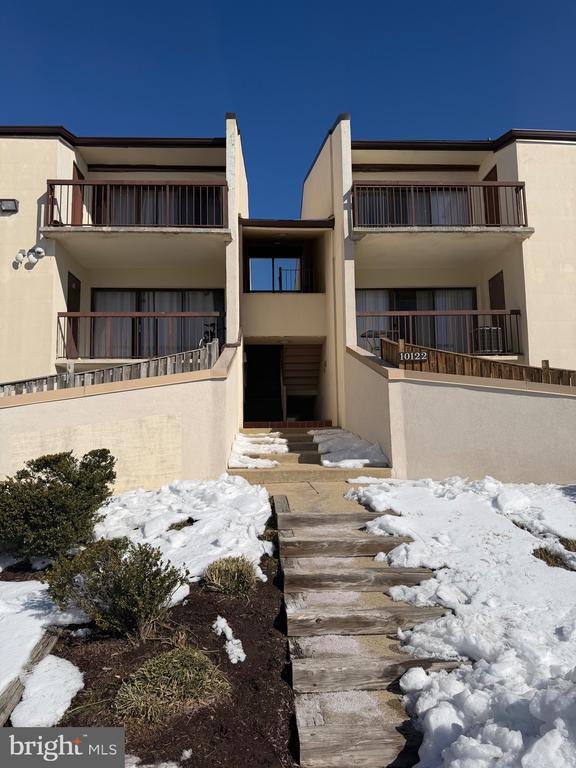 Building Photo - 10122 Campus Way S Unit 202-1A