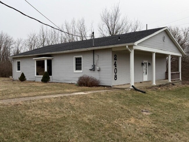 Photo - 4 bed 1.5 Bath Home Available in Springfield+