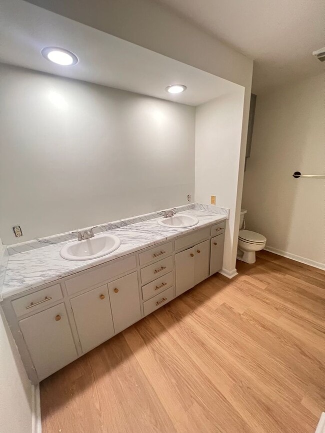 Photo - 115 Simmons Rd