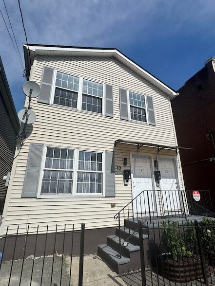 Photo - 12 Bayview Ave Unit 1
