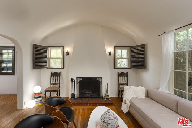 Photo - 5120 Willowcrest Ave