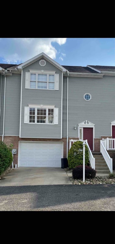 Photo - 109 Newcastle Dr