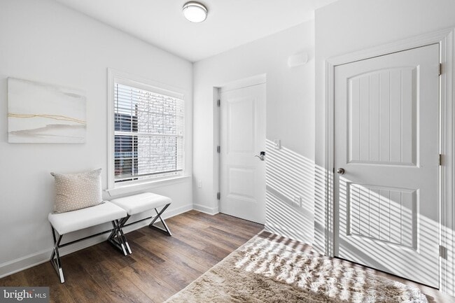 Photo - 170 Cambridge Blvd