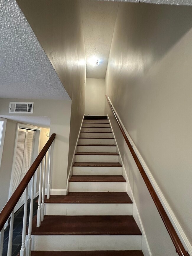 Photo - 443 N Highland St