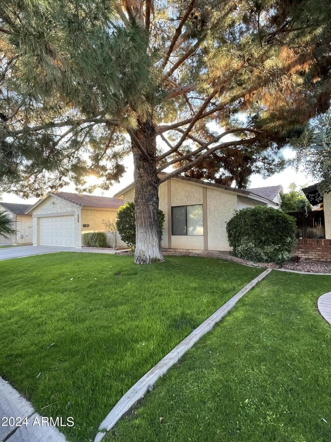 Photo - 1625 E Edgewater Dr Casa