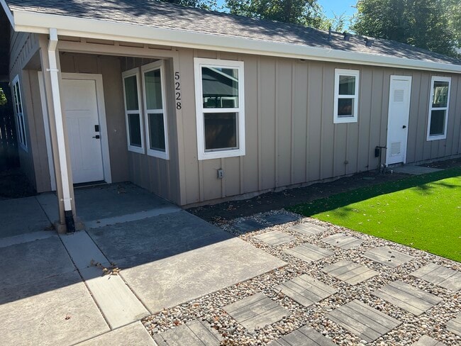 Photo - 5224 2nd Ave