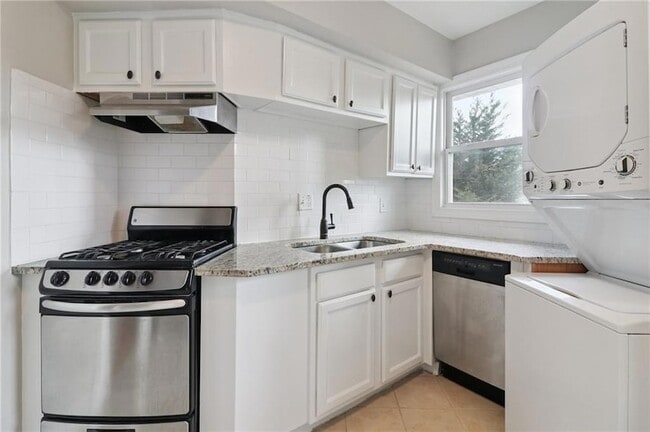 Photo - 2477 N Decatur Rd Unit B4