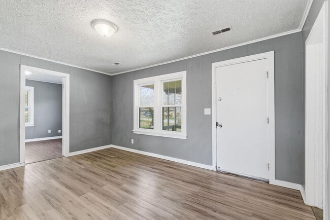 Photo - 3 Bedroom | 1 Bathroom Home | PET FRIENDLY!