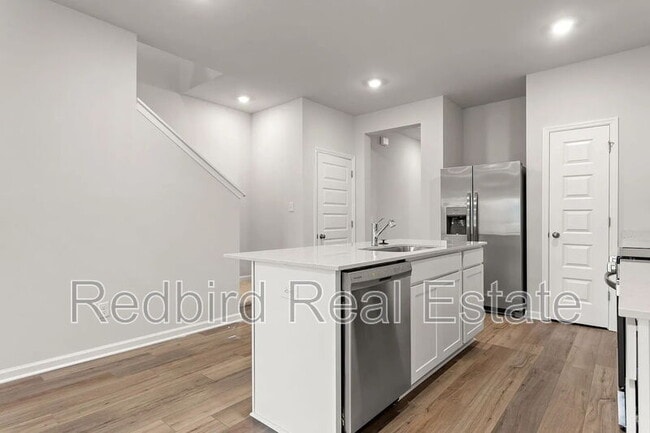 Photo - 1611 Manuka Ln