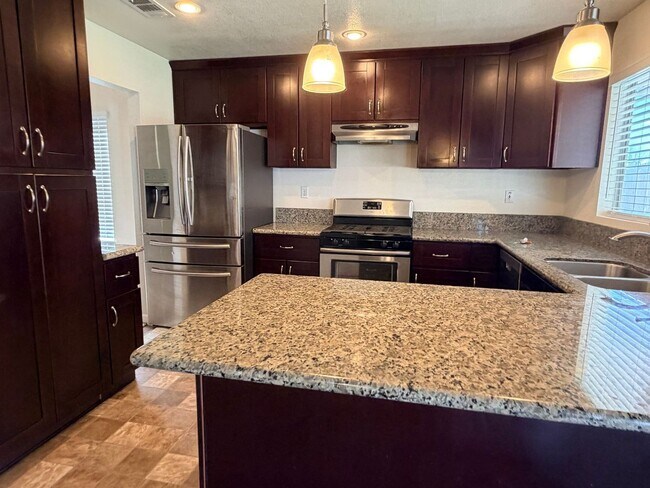 Photo - 3/2 Rosamond home Avail Now!